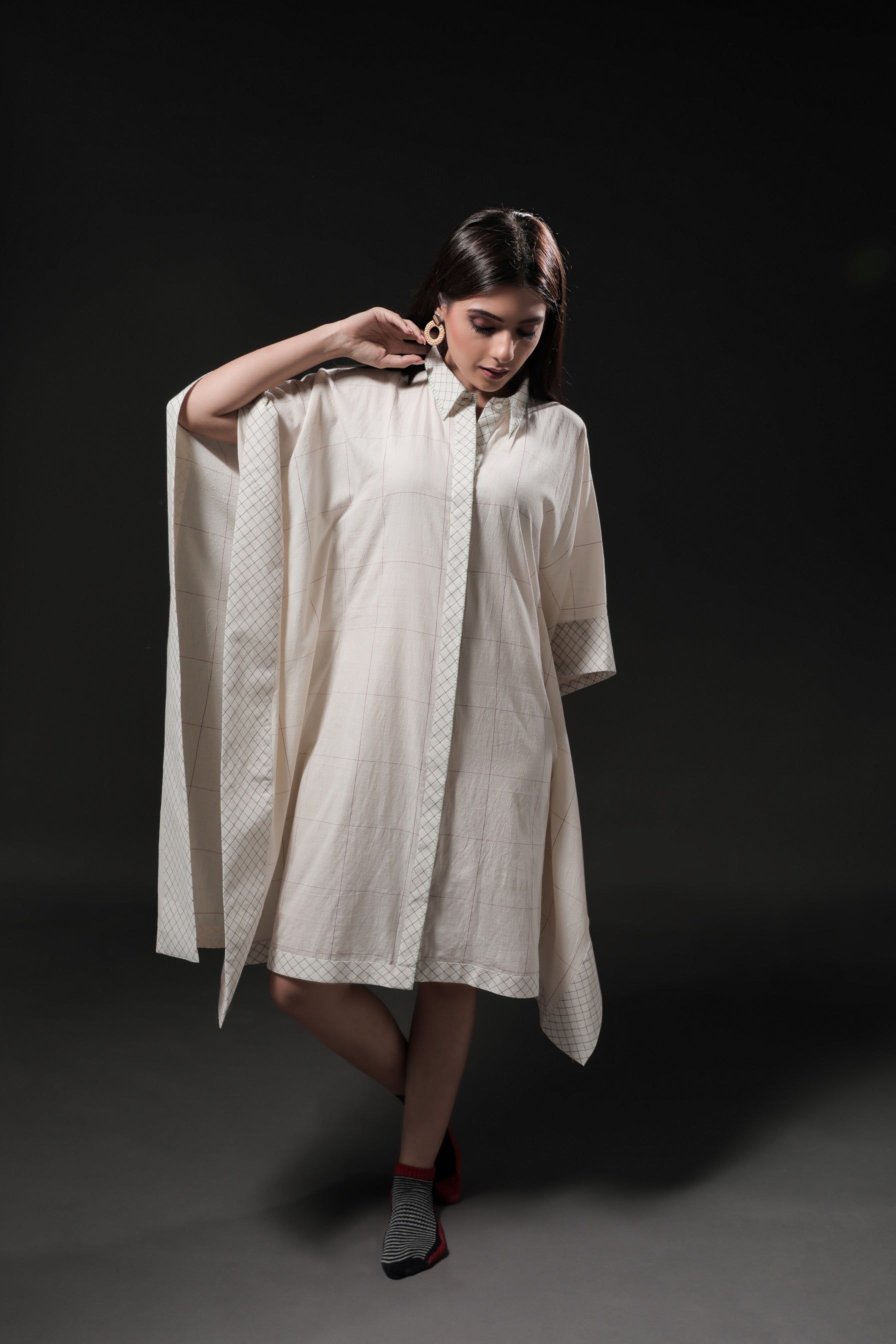 Crossandra Knee Length Kaftan - Front Image